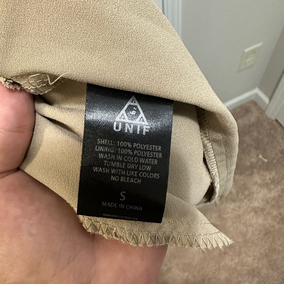 UNIF Flasher Drapey Trench Coat - Picture 4 of 4